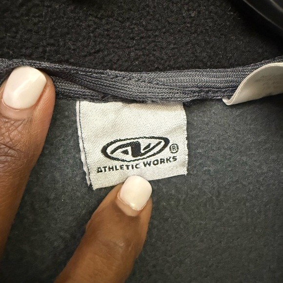 ATHLETIC WORKS Jacket Size L - Picture 3 of 4